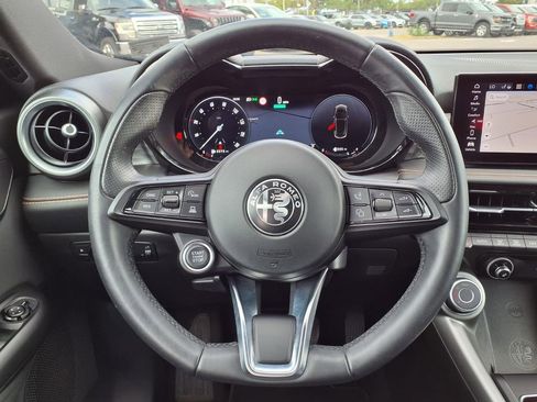 Used 2024 Alfa Romeo Tonale Ti AWD/4WD image 33