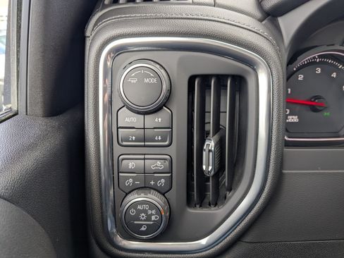Used 2020 Chevrolet Silverado 3500 LTZ AWD/4WD image 16