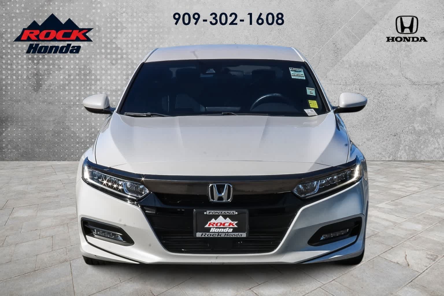 Used 2019 Honda Accord Sport image 2