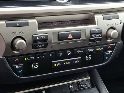Used 2016 Lexus ES 350 w/ Navigation System Package FWD image 17