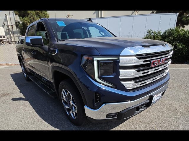 Used 2022 GMC Sierra 1500 SLE AWD/4WD image 2