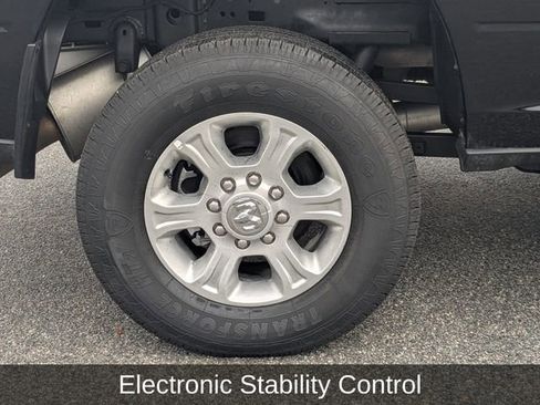 Used 2024 RAM 2500 Big Horn w/ Bed Utility Group image 14