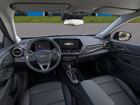 New 2026 Chevrolet Trax ACTIV w/ Driver Confidence Package FWD image 3