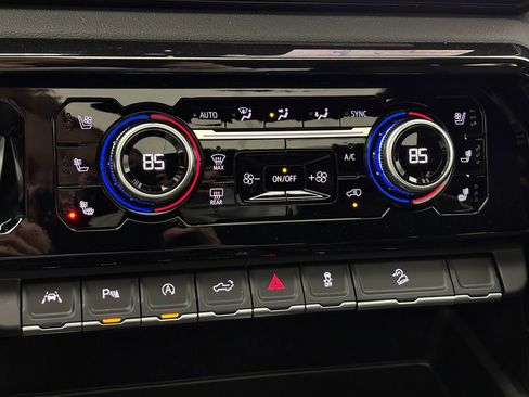 New 2025 GMC Sierra 1500 AT4 w/ AT4 Premium Package image 30