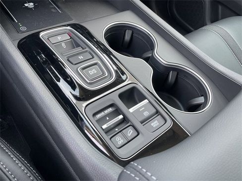 New 2025 Honda Pilot Touring image 21