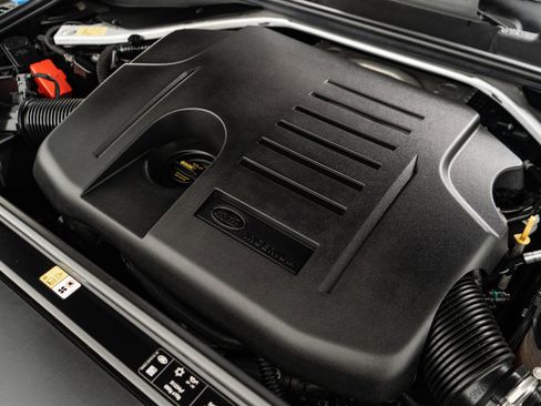 Used 2023 Land Rover Range Rover Sport SE Dynamic image 39