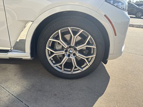 Used 2019 BMW X7 xDrive40i w/ Premium Package AWD/4WD image 13