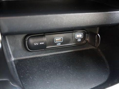 Used 2023 Kia Seltos S image 24