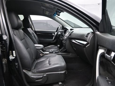 Used 2015 Kia Sorento LX image 30