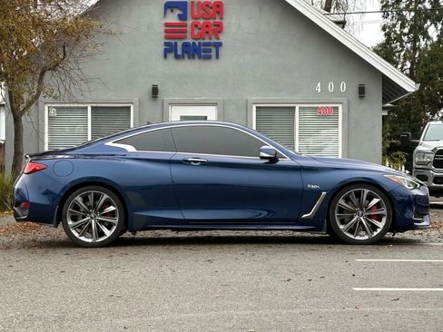 Used 2018 INFINITI Q60 Red Sport 400 w/ Sensory Package 3.0T Sport image 4