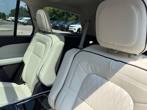 Used 2023 Lincoln Aviator Black Label AWD/4WD image 22