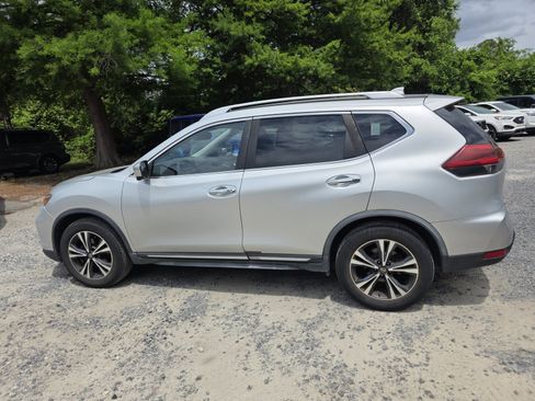 Used 2018 Nissan Rogue SL FWD image 22