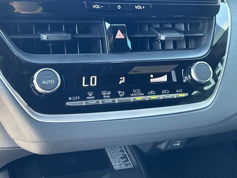 Used 2026 Toyota Corolla SE w/ SE Package image 23