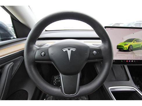 Used 2024 Tesla Model Y Long Range RWD image 13