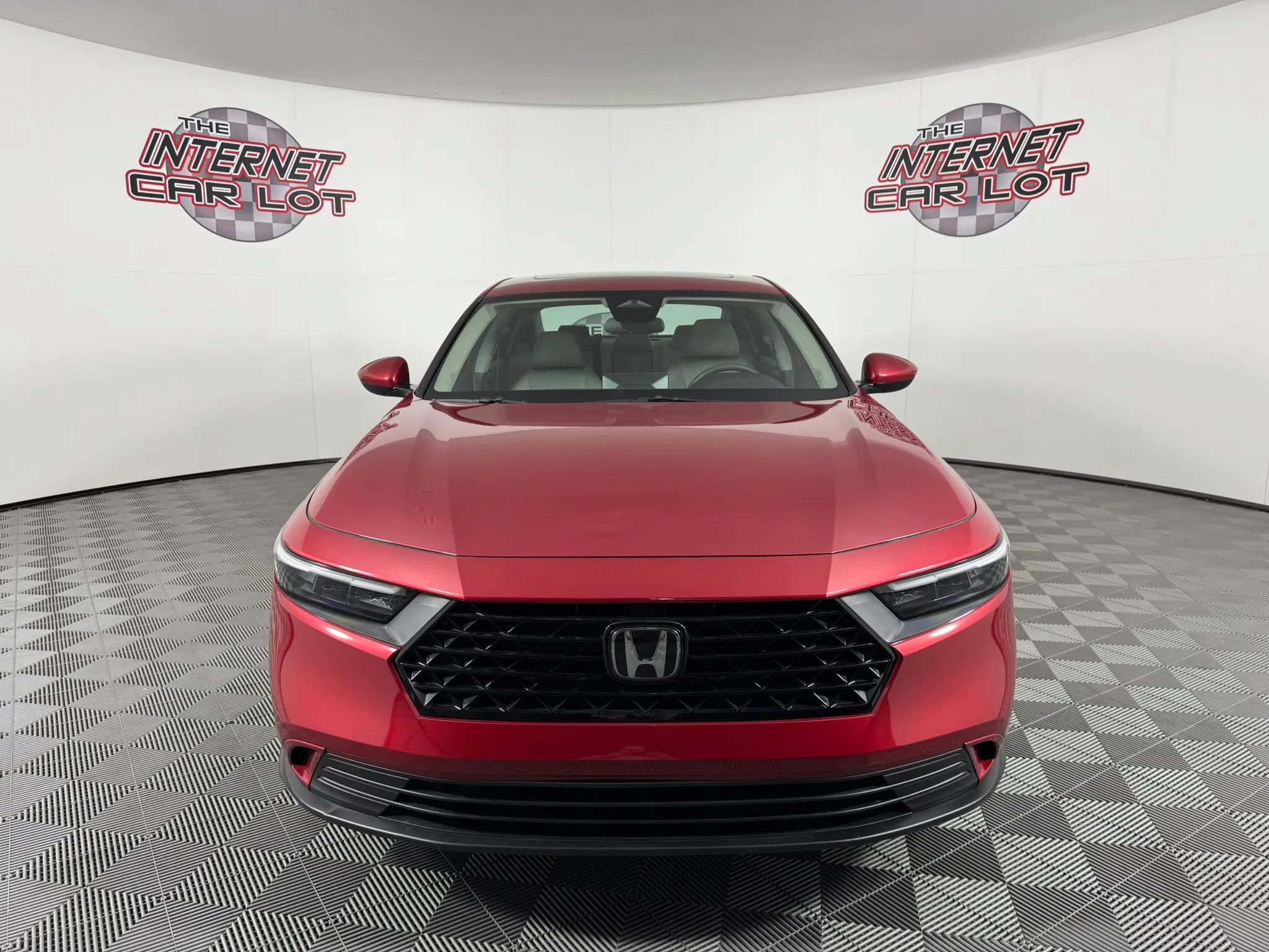 Used 2024 Honda Accord EX image 2