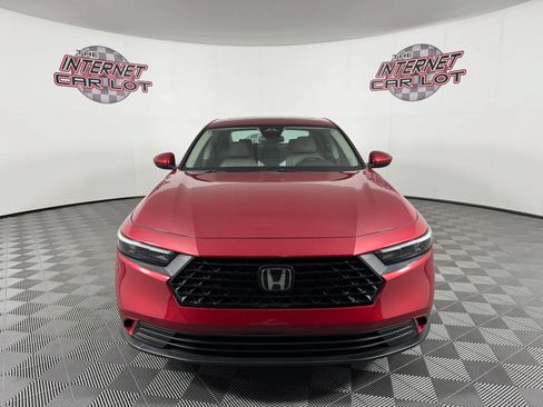 Used 2024 Honda Accord EX image 2