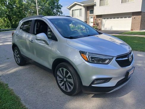 Used 2018 Buick Encore Essence FWD image 4