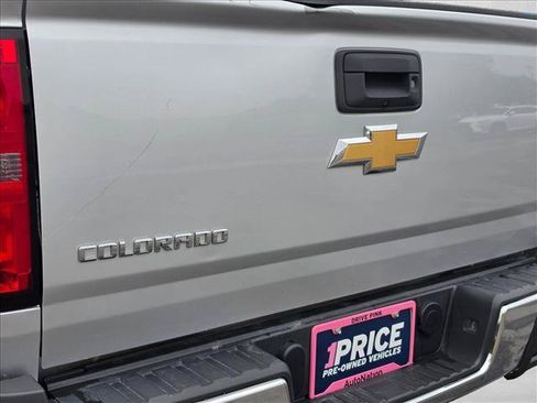 Used 2019 Chevrolet Colorado W/T RWD image 15