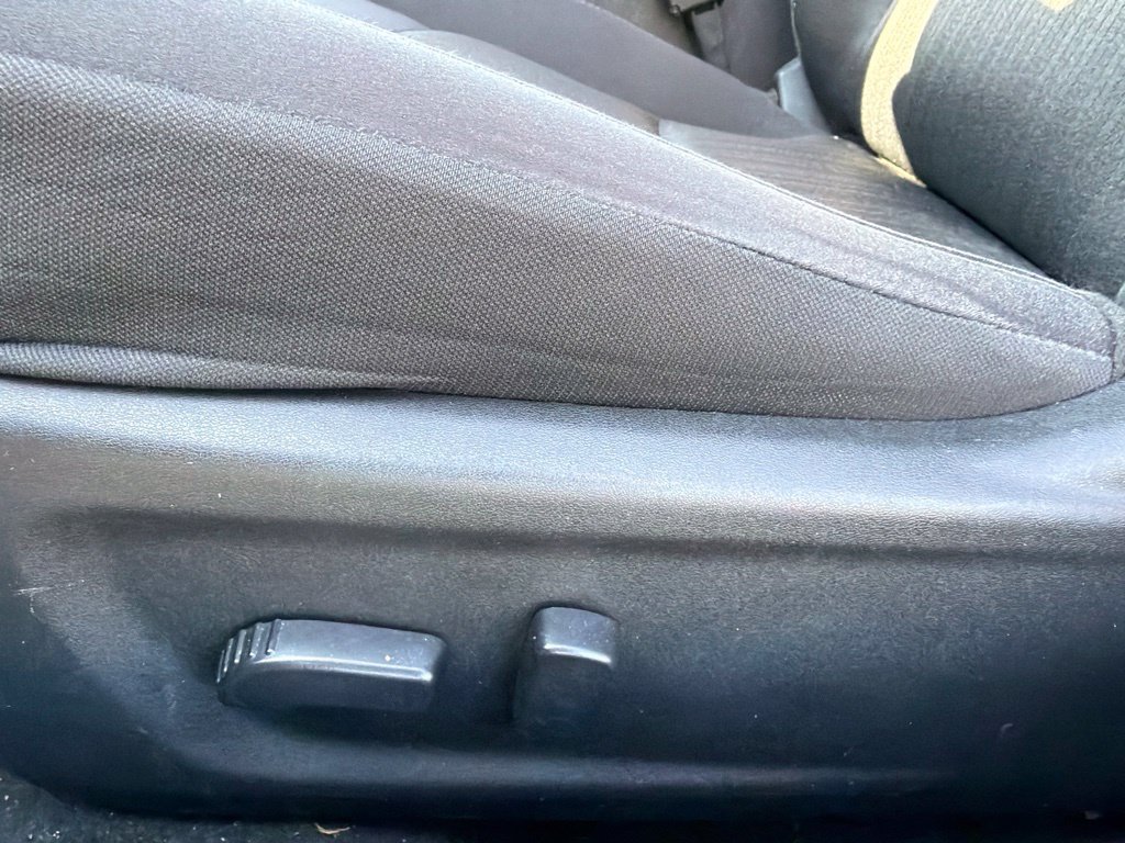Used 2025 Nissan Altima 2.5 SV FWD image 15