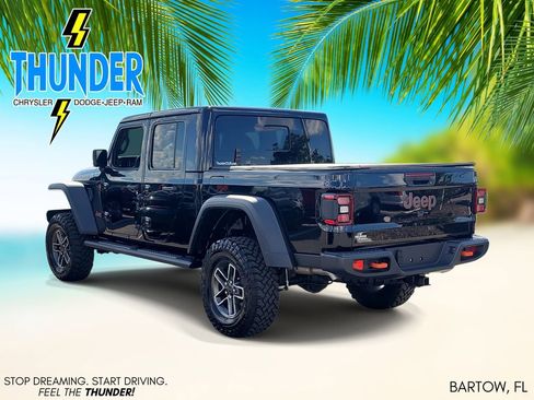 Used 2025 Jeep Gladiator Mojave AWD/4WD image 3