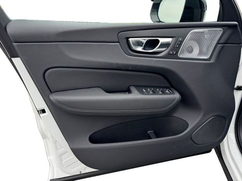 New 2026 Volvo XC60 B5 Ultra w/ Protection Package Premier image 11