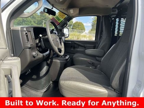 Used 2023 GMC Savana 2500 w/ Driver Convenience Package image 8