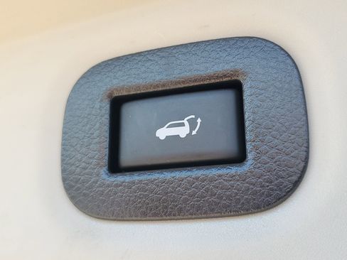 Certified 2020 Nissan Rogue SV image 7