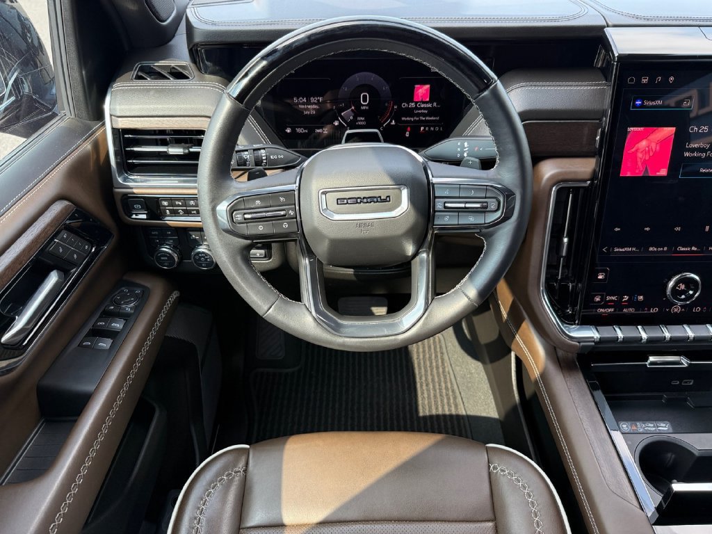 Used 2025 GMC Yukon XL Denali Ultimate AWD/4WD image 14