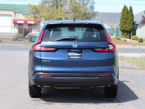 Used 2023 Honda CR-V LX image 4