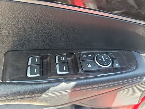 Used 2017 Kia Sorento FWD image 15