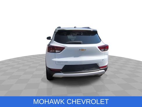 Used 2024 Chevrolet TrailBlazer LT w/ Convenience Package AWD/4WD image 8