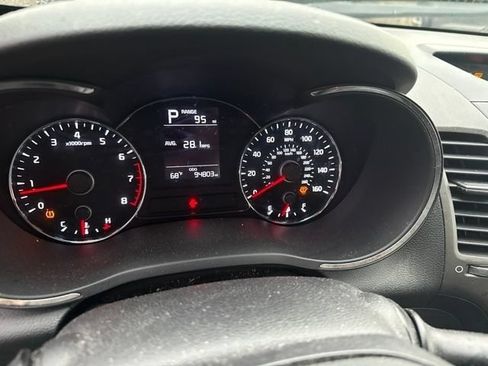 Used 2017 Kia Forte LX FWD image 17