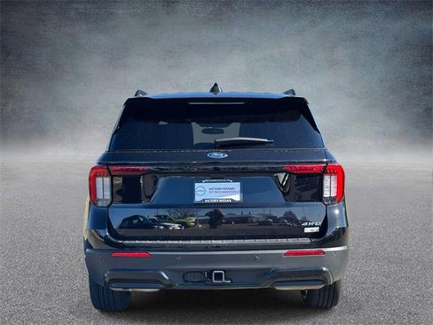 Used 2025 Ford Explorer ST-Line image 5