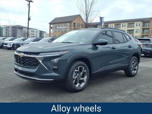 New 2026 Chevrolet Trax LT w/ Driver Confidence Package image 24