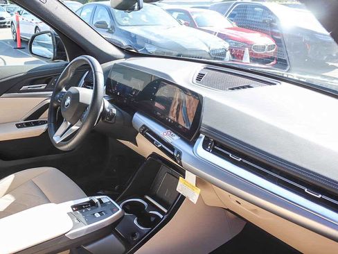 Used 2025 BMW X1 xDrive28i w/ Convenience Package image 16