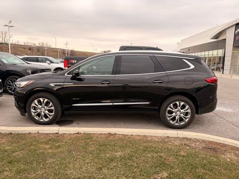 Used 2018 Buick Enclave Avenir w/ Avenir Technology Package image 6
