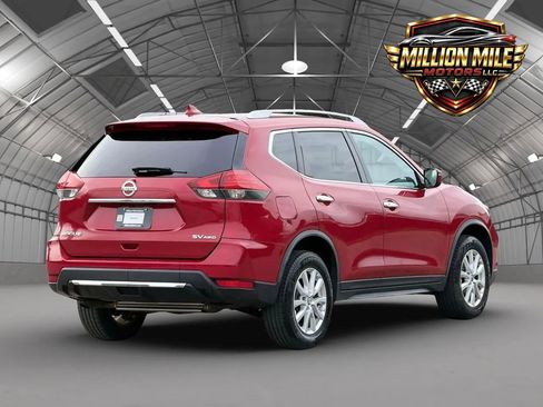 Used 2017 Nissan Rogue SV AWD/4WD image 9