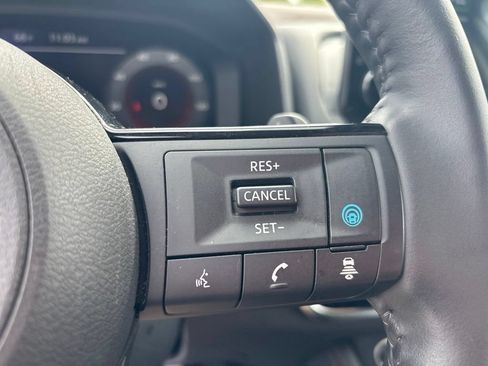 Used 2023 Nissan Rogue Platinum w/ Platinum Premium Package AWD/4WD image 25