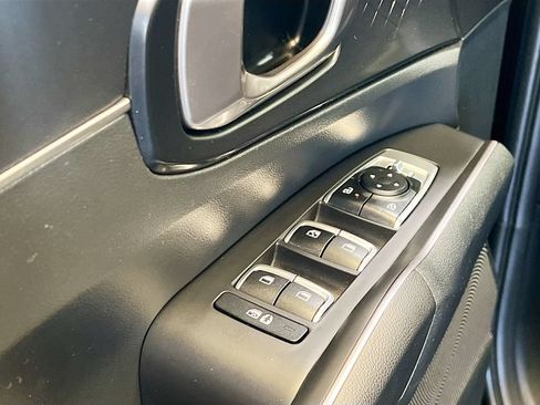 Used 2024 Kia Sorento S FWD image 18