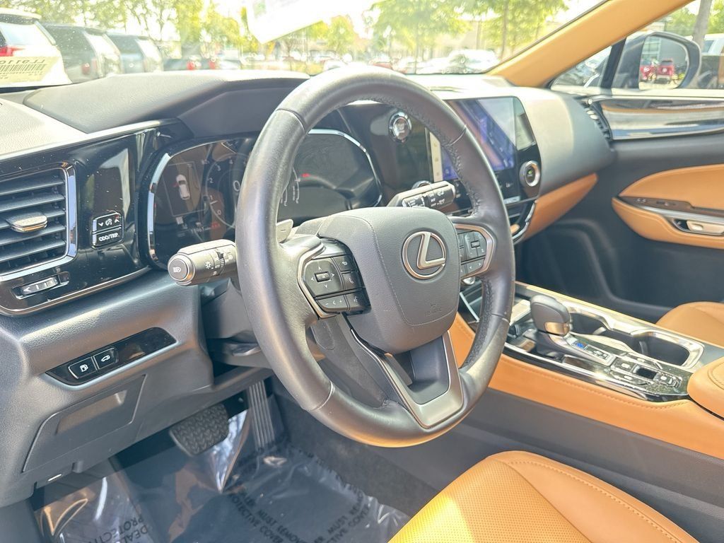 Used 2025 Lexus NX 250 FWD w/ Towing Package (2000 Lbs) image 20