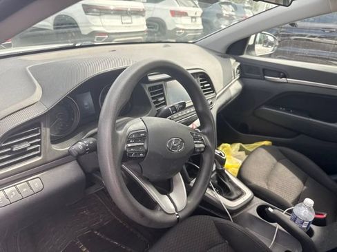 Used 2019 Hyundai Elantra SEL w/ Cargo Package FWD image 16
