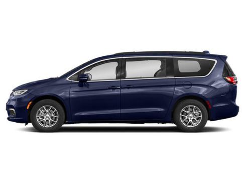 Used 2021 Chrysler Pacifica Limited AWD/4WD image 3