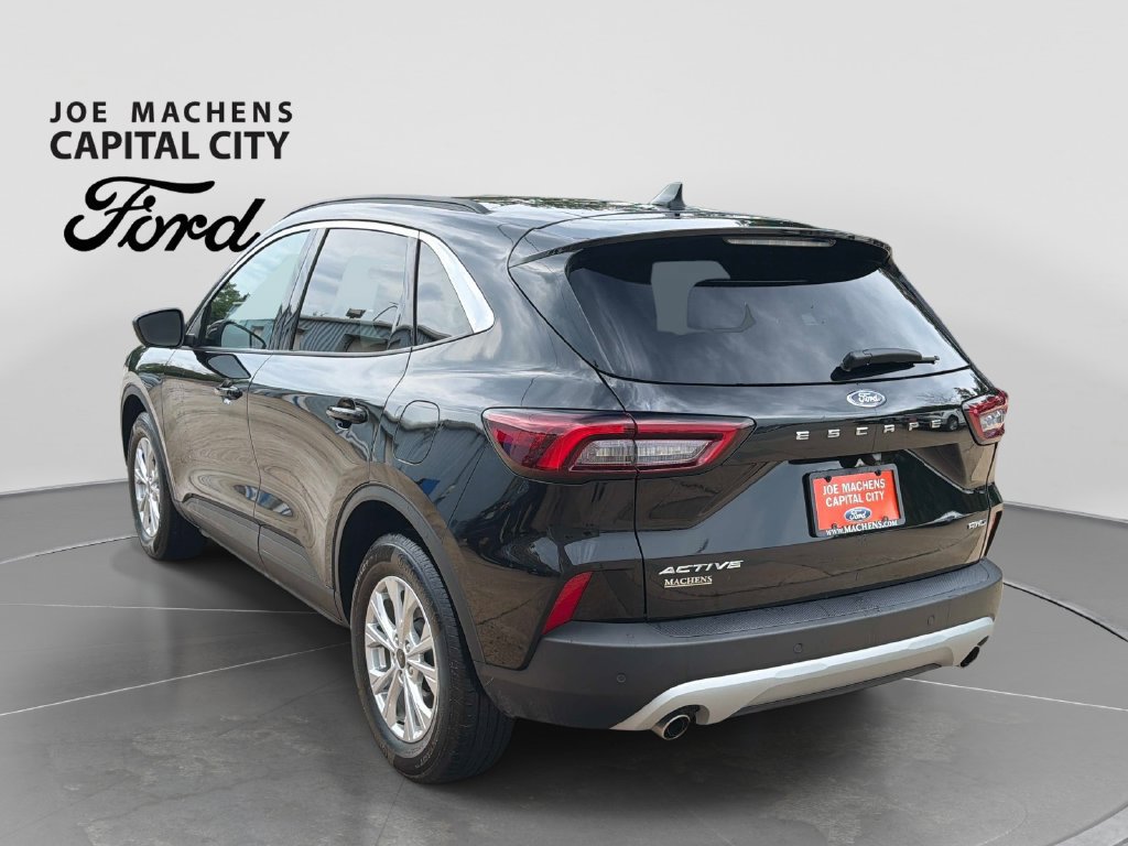 Used 2023 Ford Escape Active w/ Tech Pack #2 AWD/4WD image 8