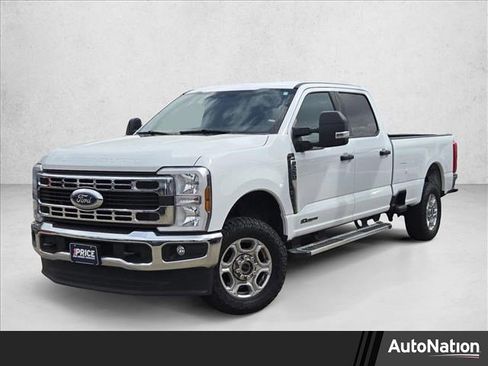 Used 2025 Ford F250 XLT image 1