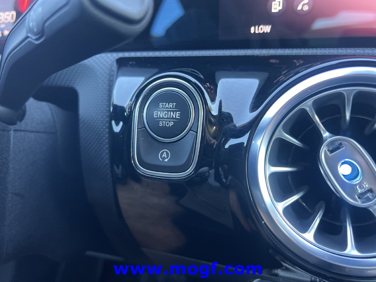Used 2025 Mercedes-Benz CLA 250 4MATIC image 9