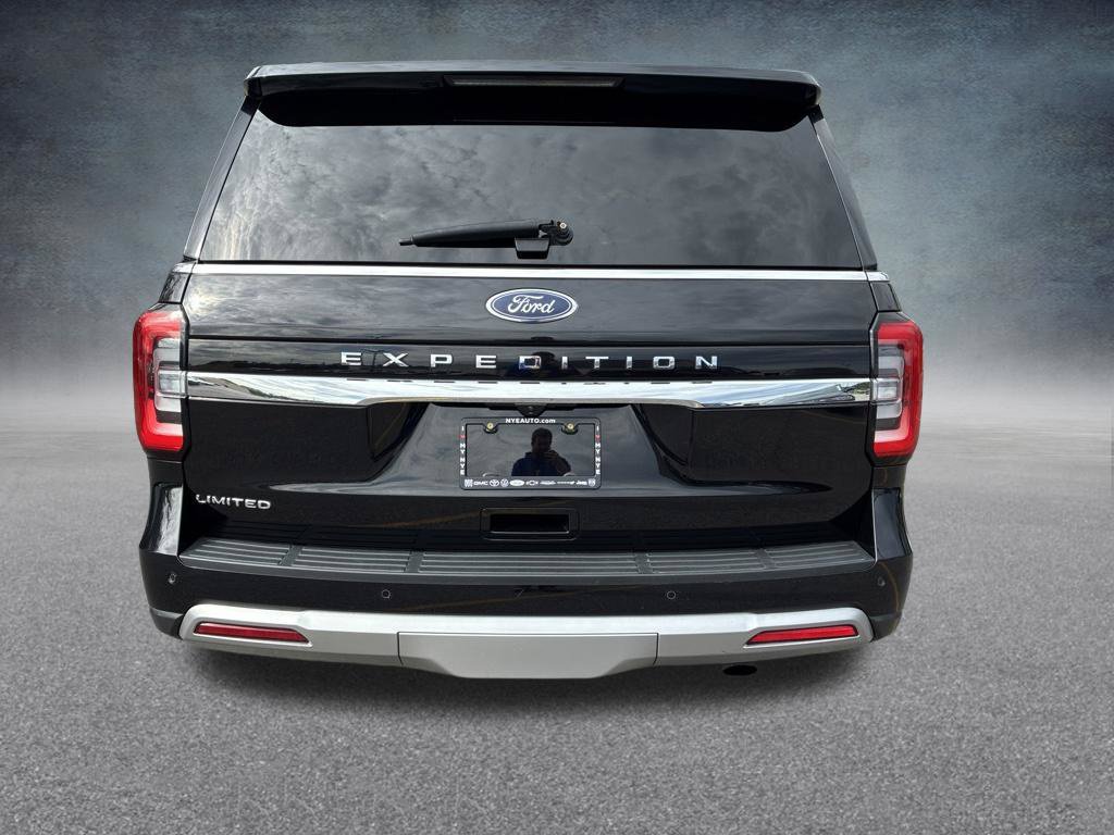 Used 2024 Ford Expedition Limited AWD/4WD image 4