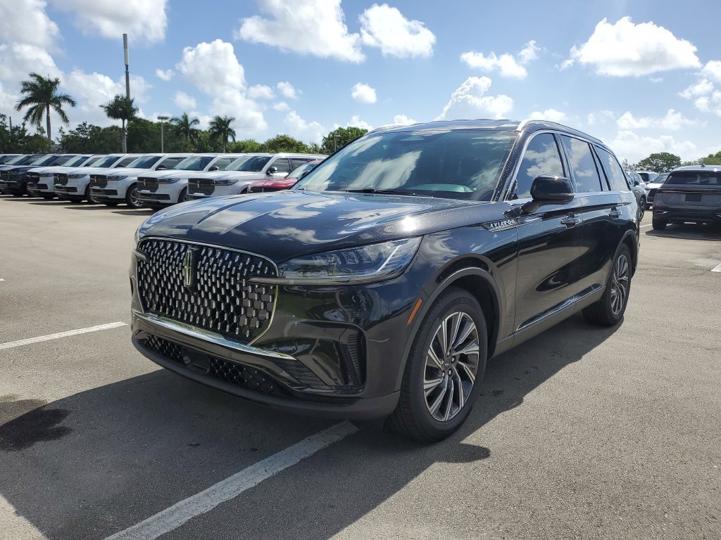 New 2026 Lincoln Aviator 2WD image 2