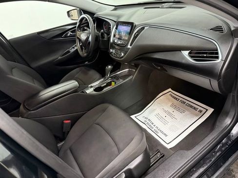 Used 2020 Chevrolet Malibu LT image 34