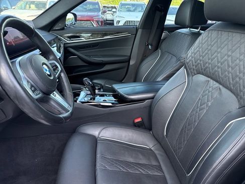 Used 2021 BMW M550i xDrive w/ Dynamic Handling Package AWD/4WD image 5