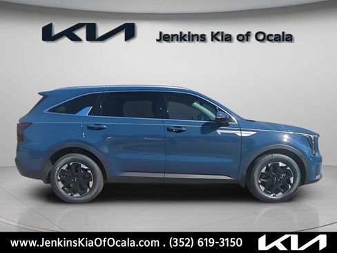 New 2026 Kia Sorento S w/ S Panoramic Sunroof Package image 2